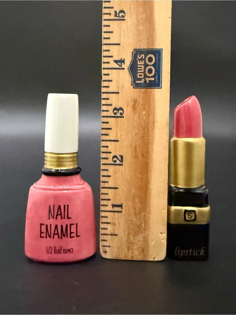 Rare SILVESTRI Ceramic Nail Polish and Lipstick 3.5” Salt and Pepper Shakers Set